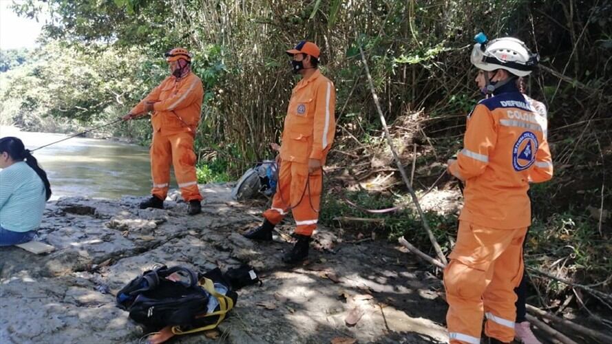 Hallaron cuerpo sin vida de joven que había desaparecido en el río Risaralda. Foto: Enviada desde la Defensa Civil de Anserma, Caldas