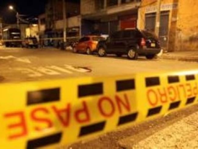 Mariano Botero, comandante operativo de la Policía de Bogotá, indicó que las cinco personas que murieron en la noche del domingo hacen parte de Los Pascuales. Foto: Policía