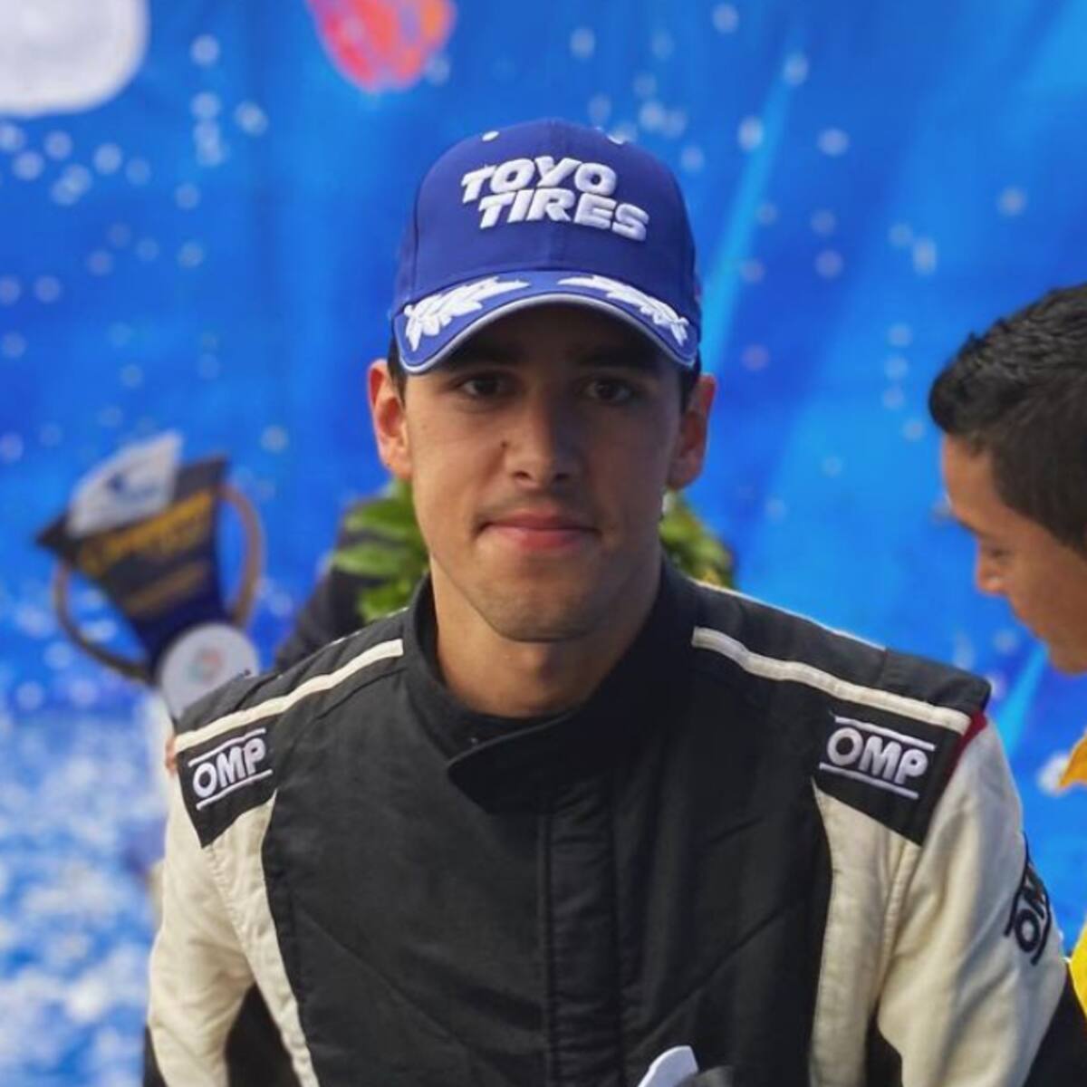 Él es Juan Pablo Vega, piloto promesa del automovilismo colombiano