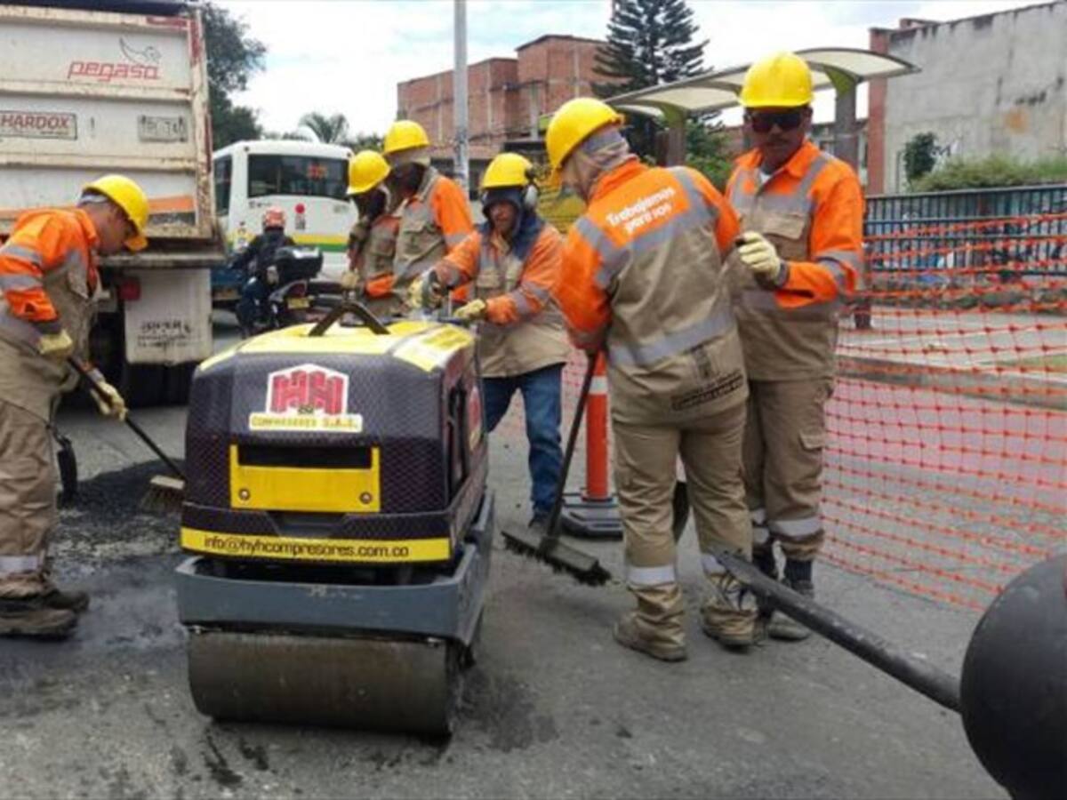 En Medellín se incrementa el parcheo de huecos