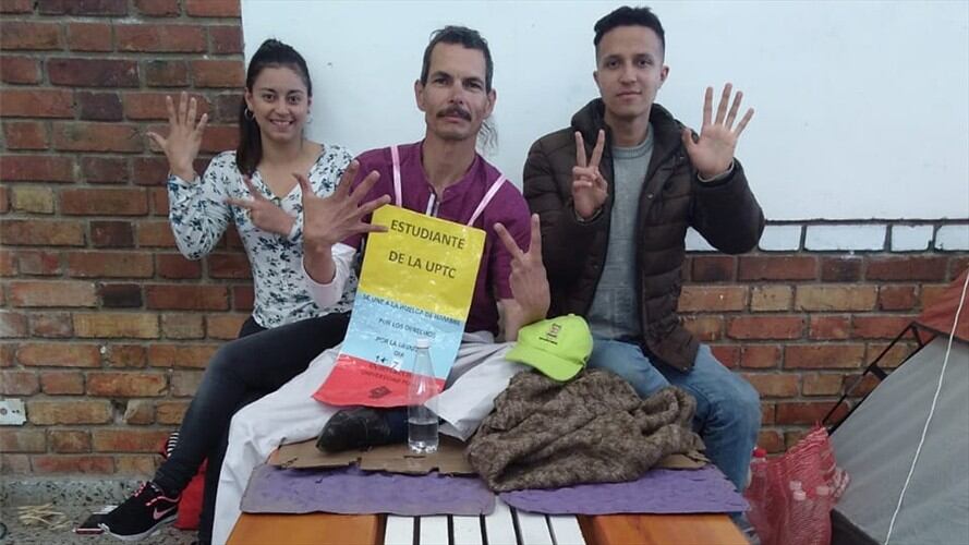 Estudiante de la UPTC en Tunja completa siete días de huelga de hambre. Foto: La Wcon Julio Sánchez Cristo