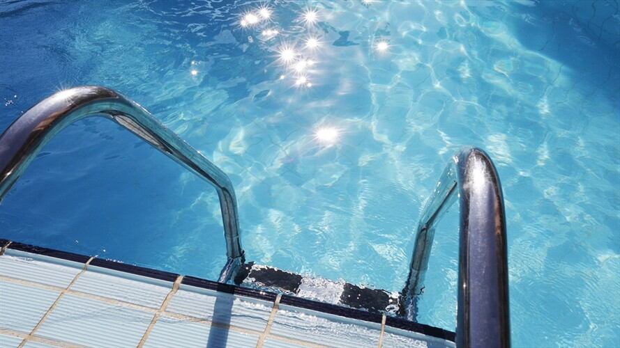 El menor de 6 años portaba un flotador desinflado. Foto: Getty Images