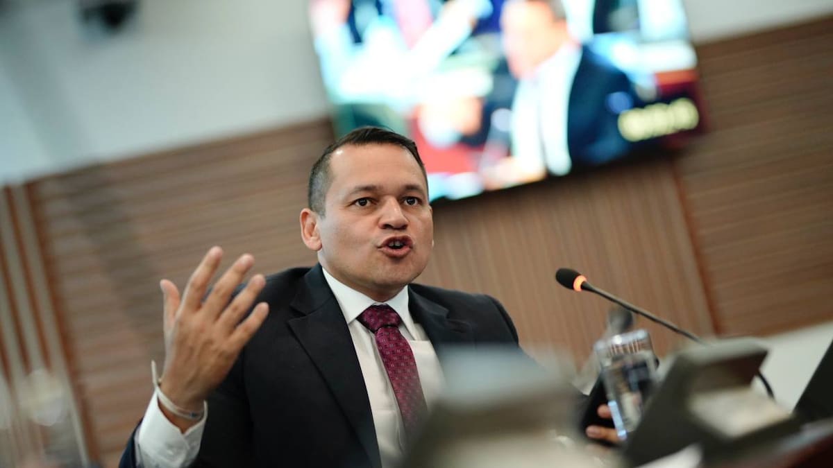 Es vergonzoso ternar a los candidatos de Vargas Lleras y Char a la Procuraduría: Ocampo