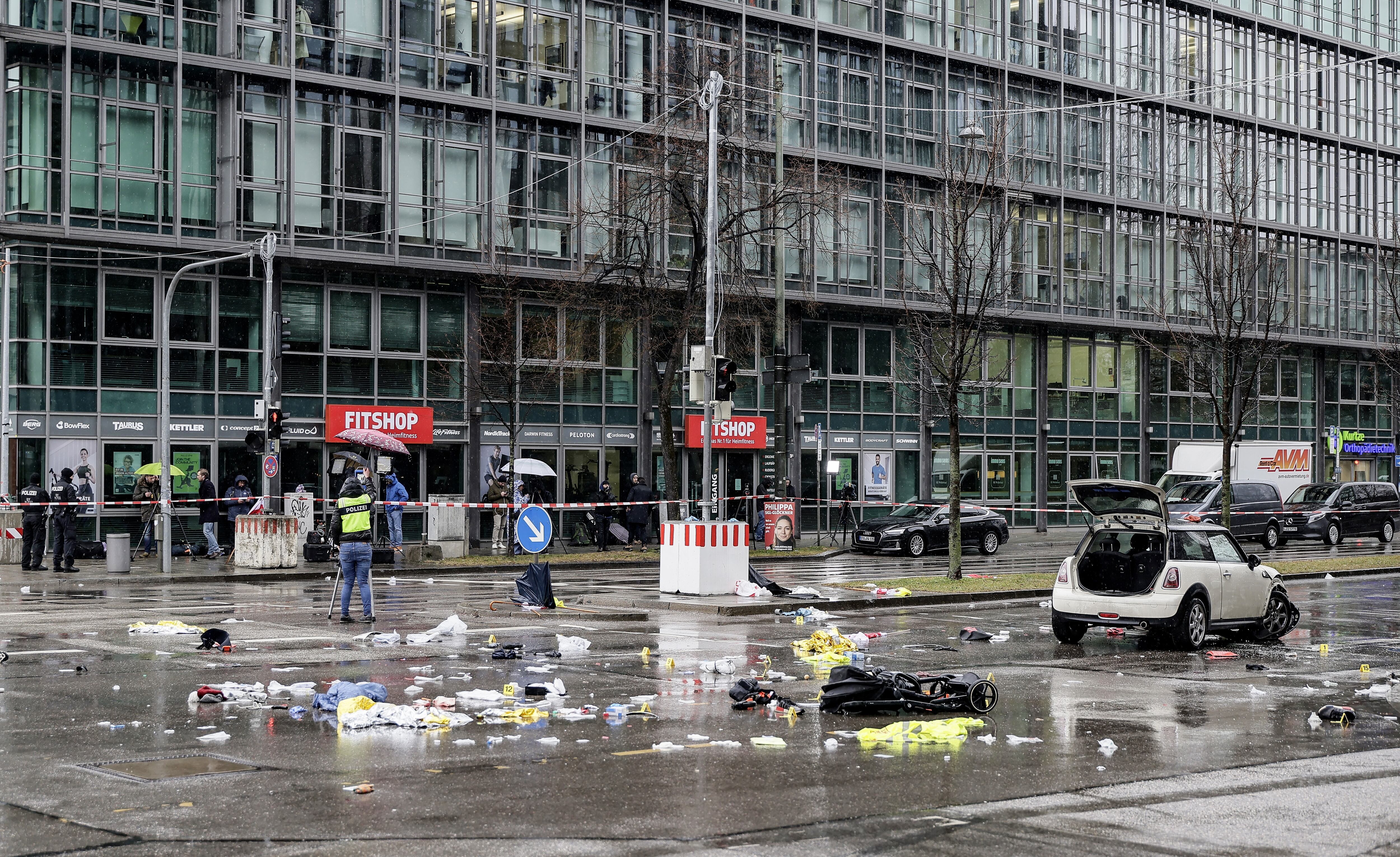 Docenas de heridos en atropello masivo en Múnich. FOTO: EFE/EPA/RONALD WITTEK