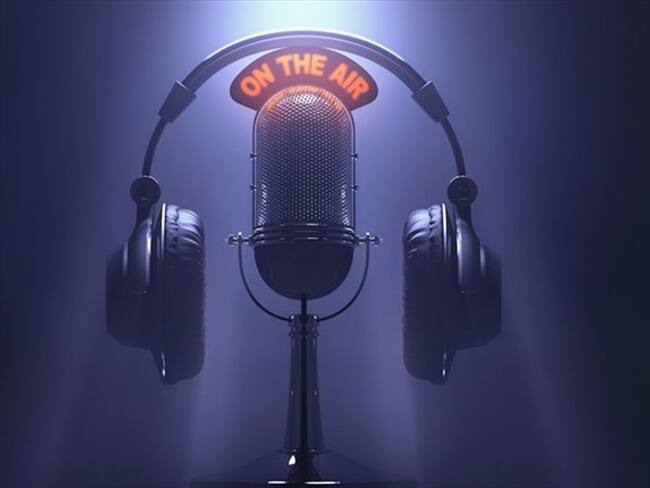 La divertida versión de “La tierra del olvido” en Repeat After Ibarra