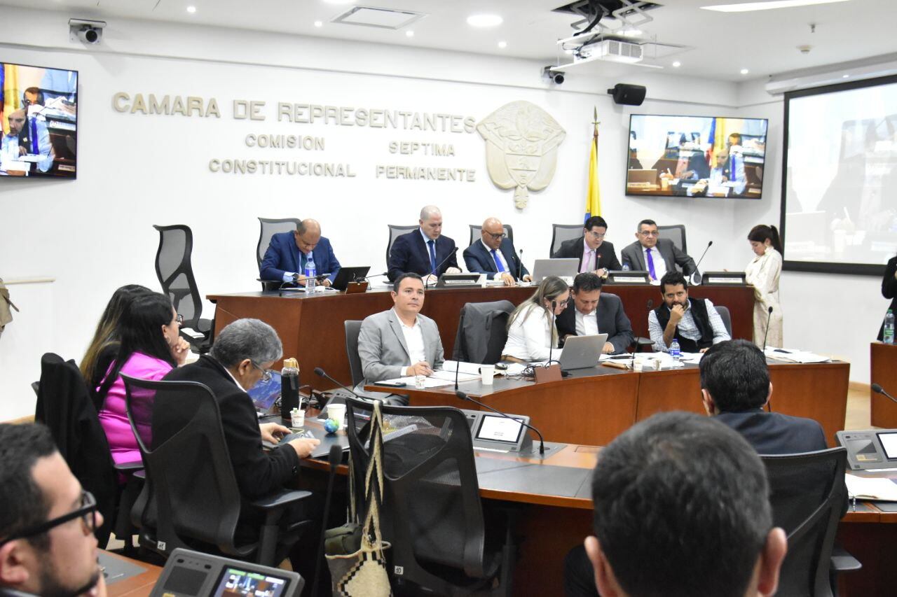 Comisión Séptima de Cámara aprobó en primer debate la reforma a la salud de Gobierno Petro. Foto: Suministarda.