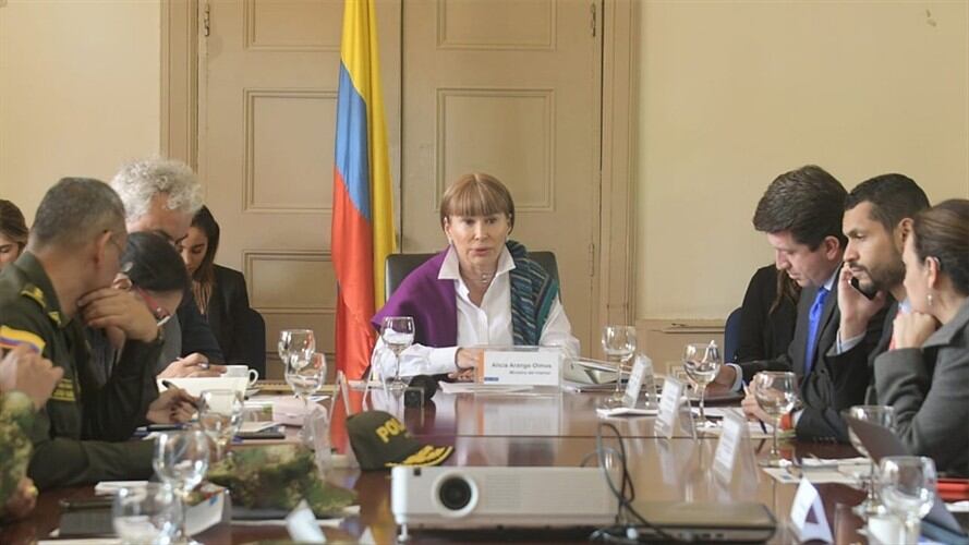 La ministra del Interior, Alicia Arango, anunció que la reunión será el próximo lunes 16 de marzo con el fin de atender el problema de tierras y de deforestación. Foto: Ministerio del Interior