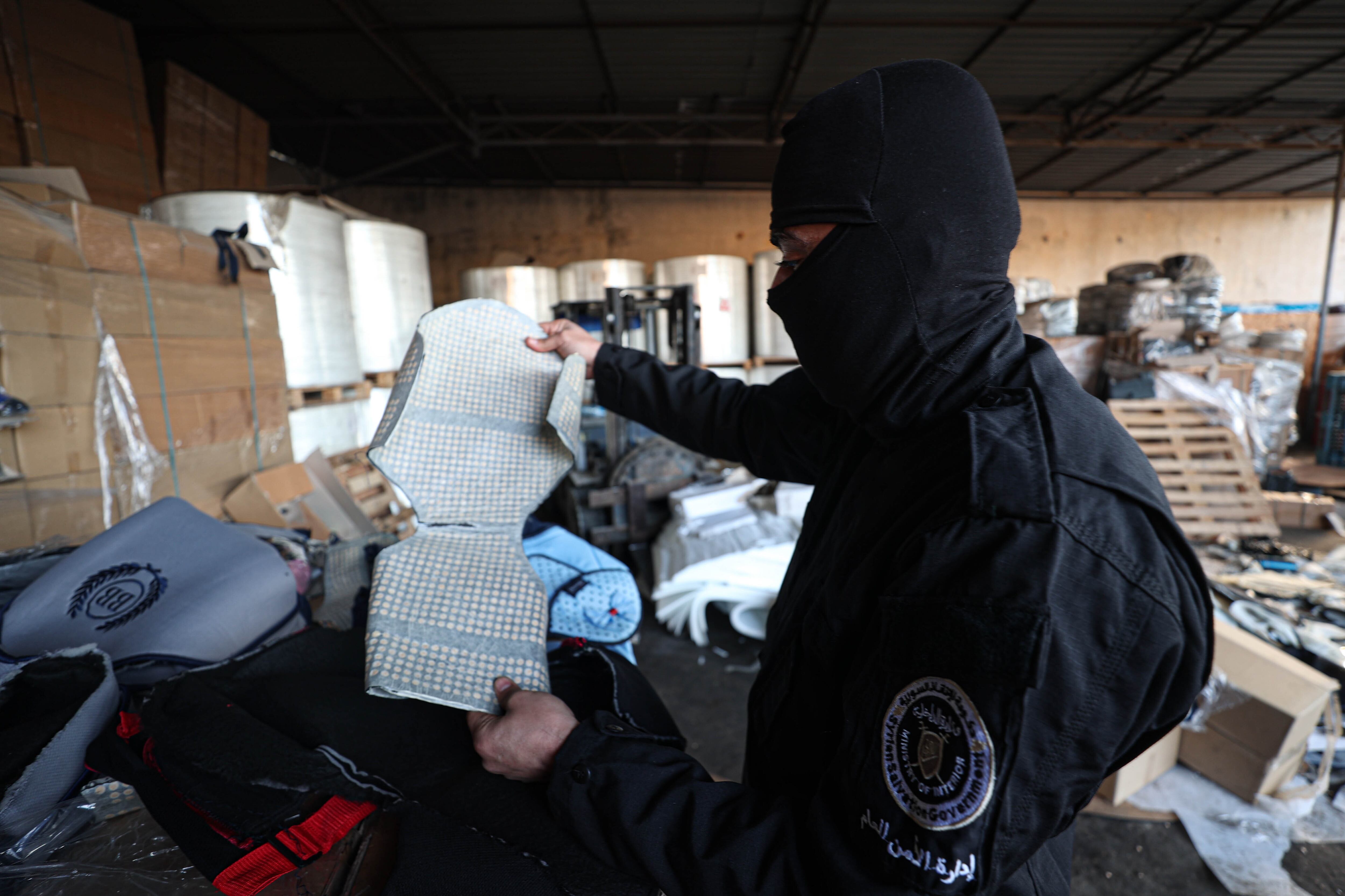 Fuerzas de seguridad sirias incautan un deposito con drogas en  Latakia Izettin Kasim/Anadolu via Getty Images)