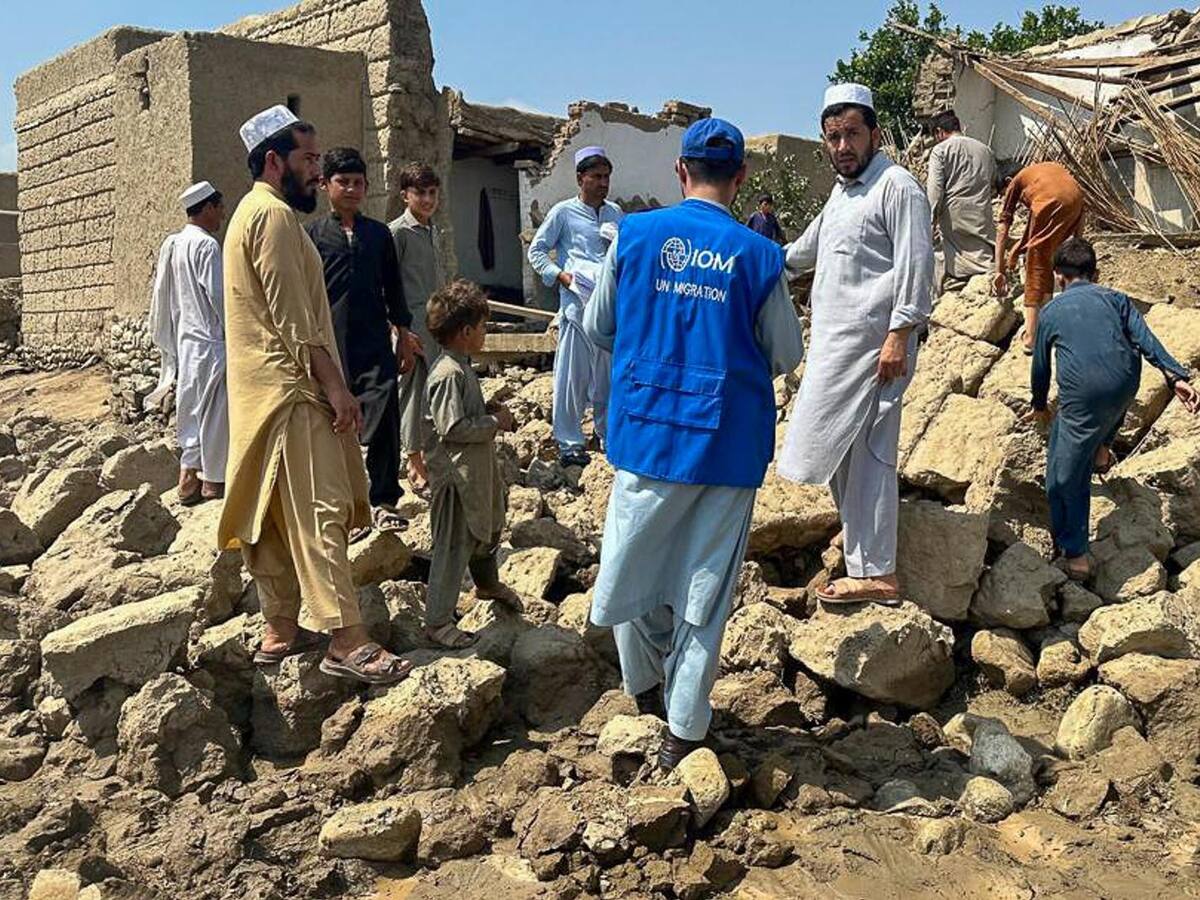 A 800 subió el número de muertos y 2.500 los heridos por el terremoto en el este de Afganistán