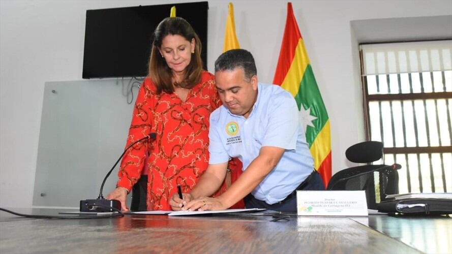 Pedrito Pereira Caballero, exalcalde de Cartagena, junto a la vicepresidente Marta Lucía Ramírez. Foto: Archivo