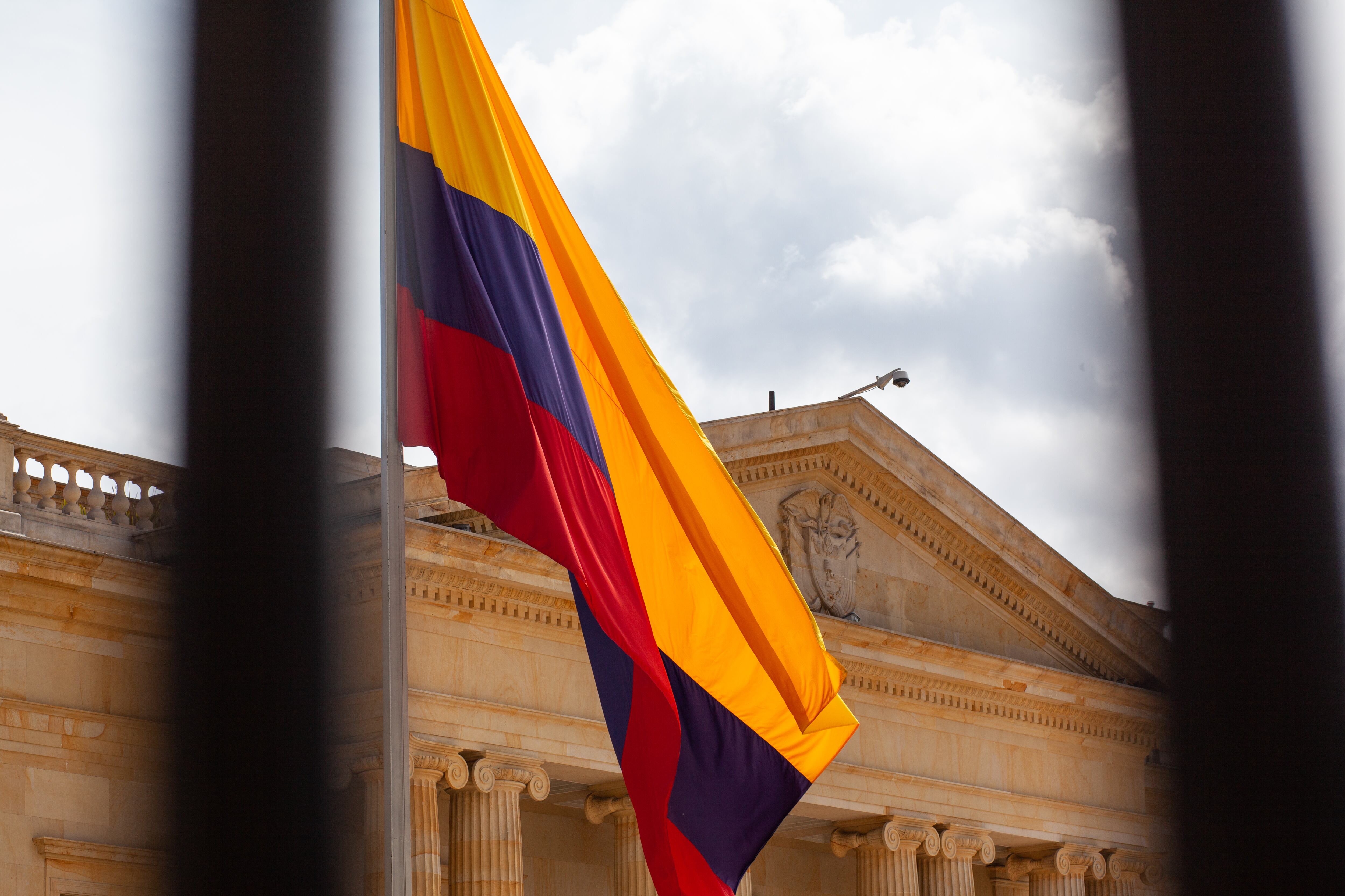 Imagen de referencia de una bandera de Colombia. Foto: Geraint Rowland Photography / Getty Images