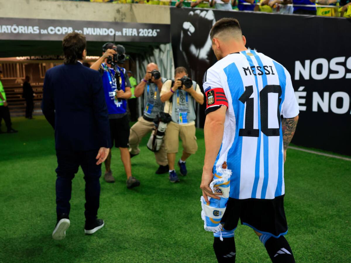 Video: Selección Argentina se retiró del campo del Maracaná ante peleas en las tribunas