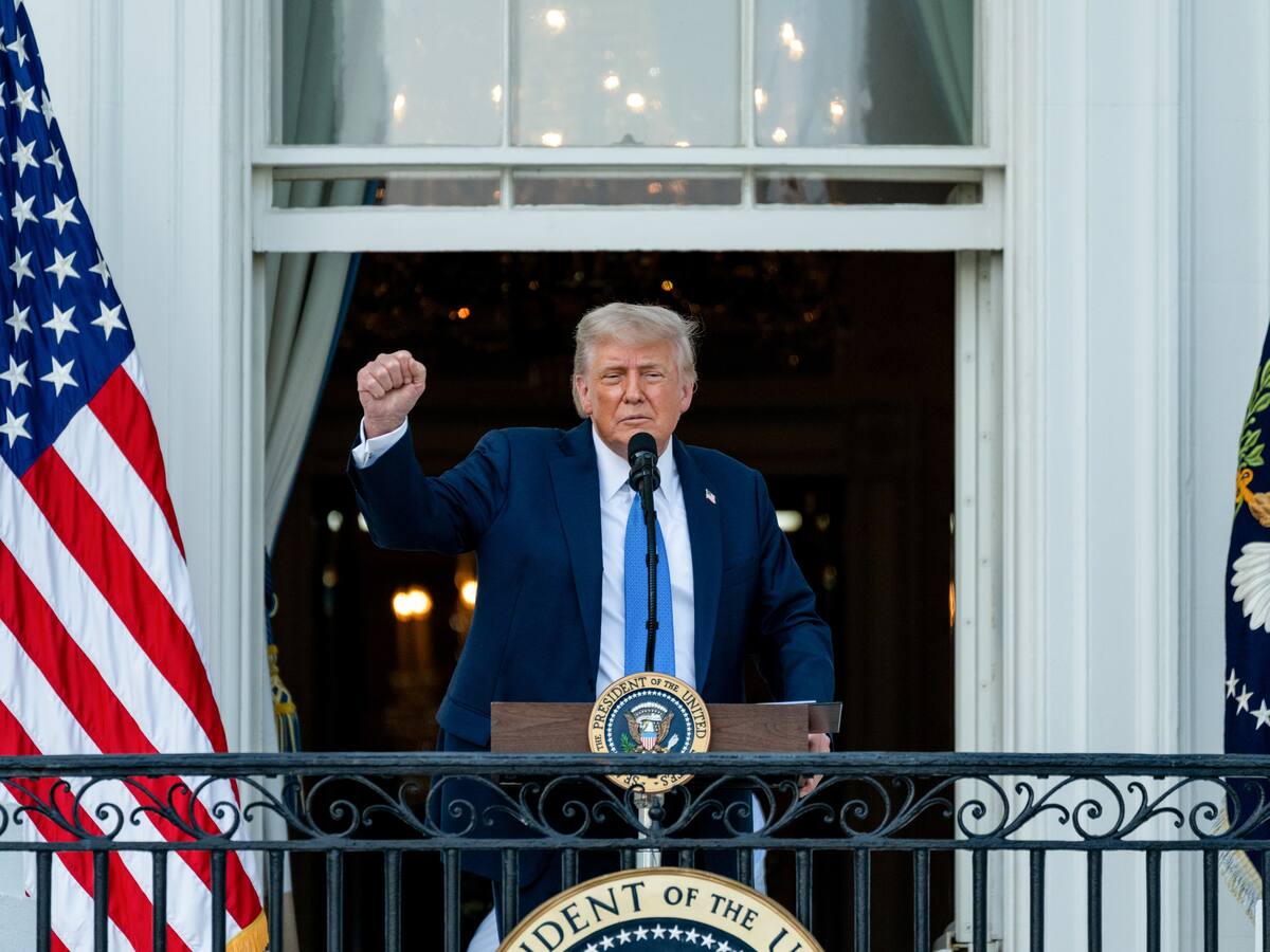 Trump prohibió la entrada a EE.UU. de ciudadanos de 12 países y limitó la de otros siete