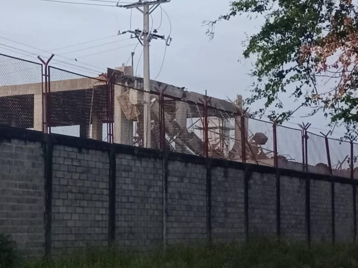 Encuentran celulares y alcohol en operativo en cárcel de Barranquilla