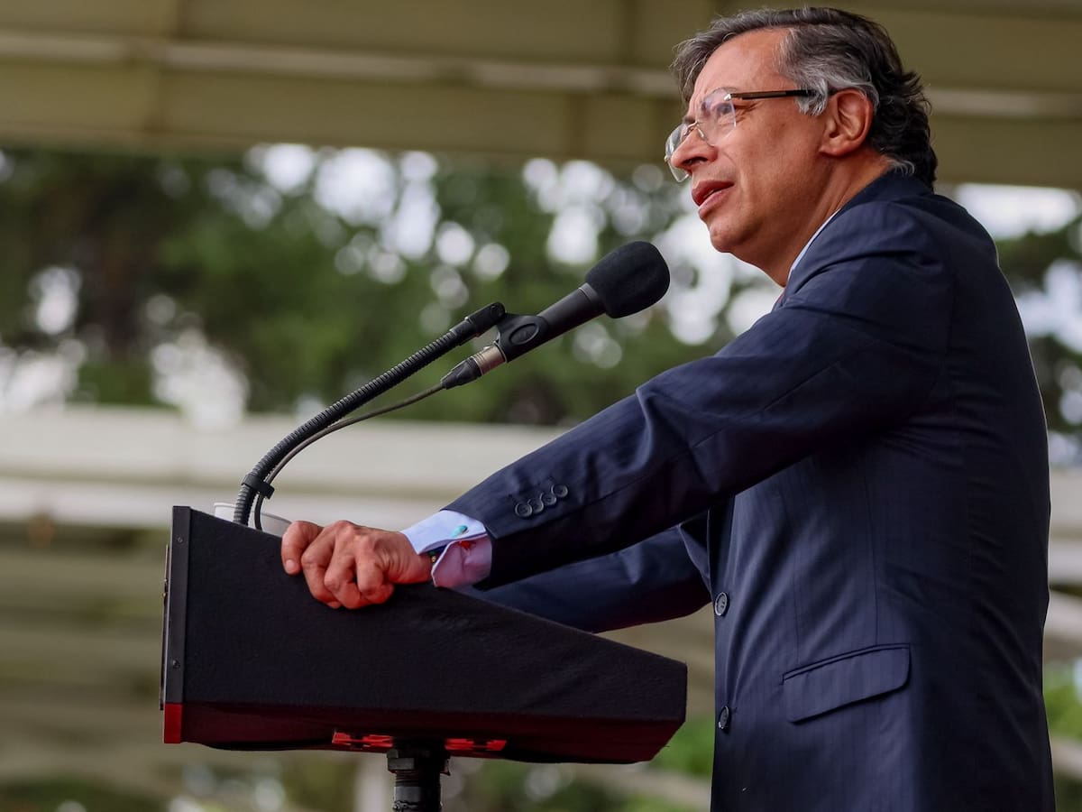 Petro pide reunión de cancilleres tras amenaza a Colombia: “quieren agredir la patria de Bolívar”