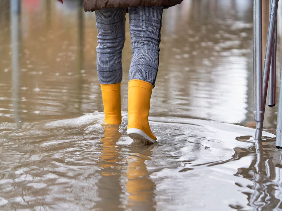 Lluvias en el corregimiento Altavista de Medellín dejan una persona muerta y un menor desaparecido