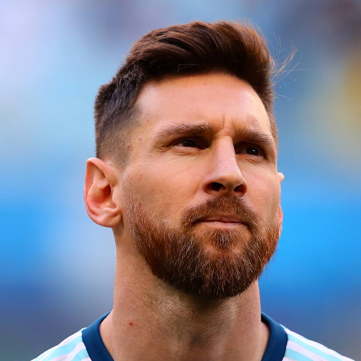 ¿Por qué aceptan dinero de cualquiera por más empapado de sangre que esté?: John Carlin sobre su carta abierta a Messi