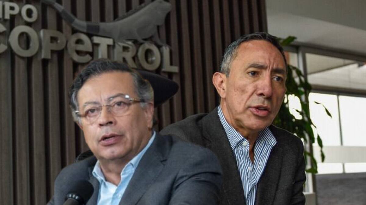 Fiscalía Anticorrupción investiga actuaciones de Ricardo Roa en campaña de Petro