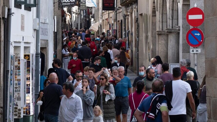 España volvió a repuntar en la incidencia del covid-19, con más de 50 casos por cada 100.000 habitantes en los últimos 14 días.. Foto: Cesar Arxina/Europa Press via Getty Images