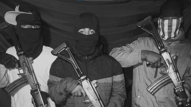 Banda delincuencial amenaza a comerciantes del Centro Comercial La Alejandría de Cúcuta. / Foto: Tomada de video.