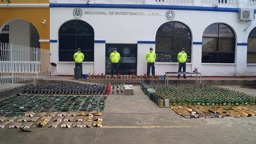 Incautan más de 1000 botellas para envasar licor adulterado en la zona céntrica de Montería.