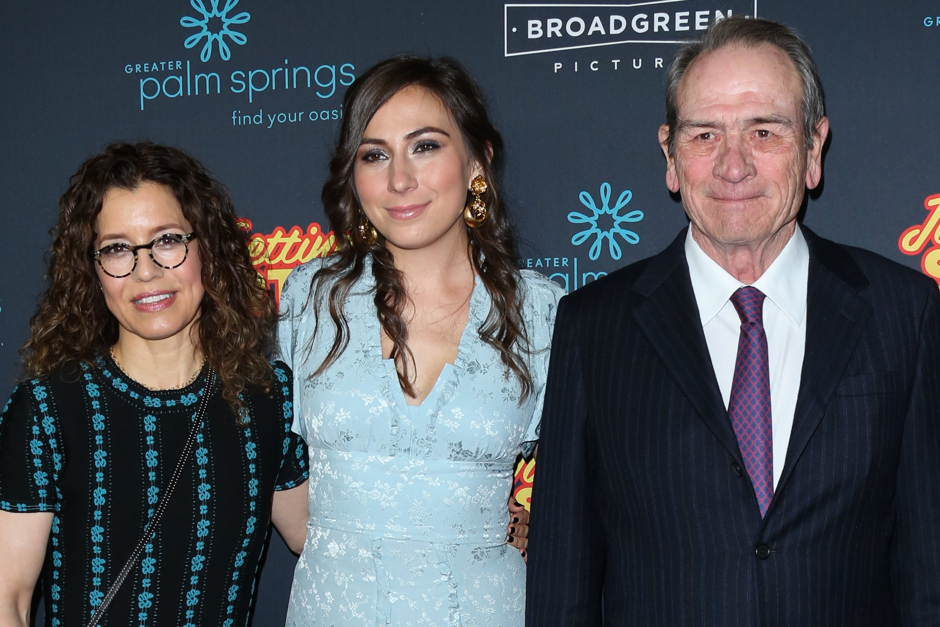 Tommy Lee Jones junto a su esposa Dawn Laurel-Jones y su hija Victoria Jones Foto: Paul Archuleta/FilmMagic.