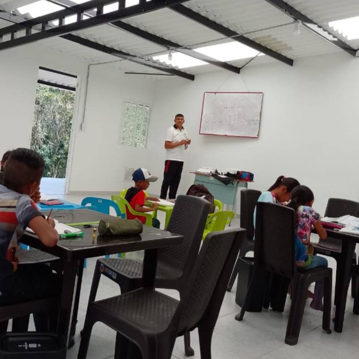 Así fue el inicio oficial de clases en la nueva escuela de Cueta de Labranzagrande