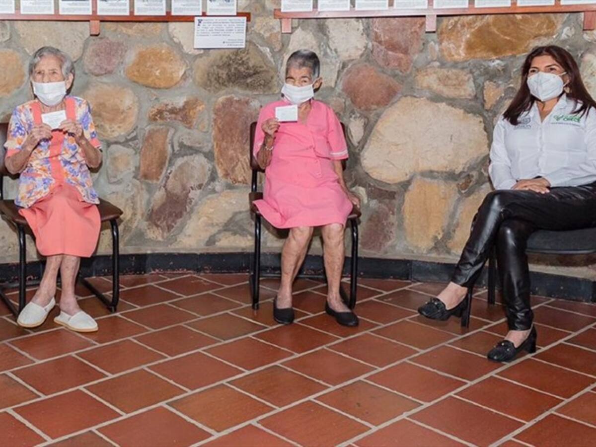 Instalan cuatro puestos nuevos de vacunación en Girón, Santander