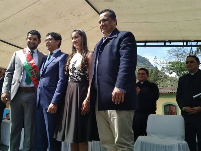 El nuevo alcalde de Paipa, Fabio Medrano junto al gobernador electo Ramiro Barragán. Foto: La W