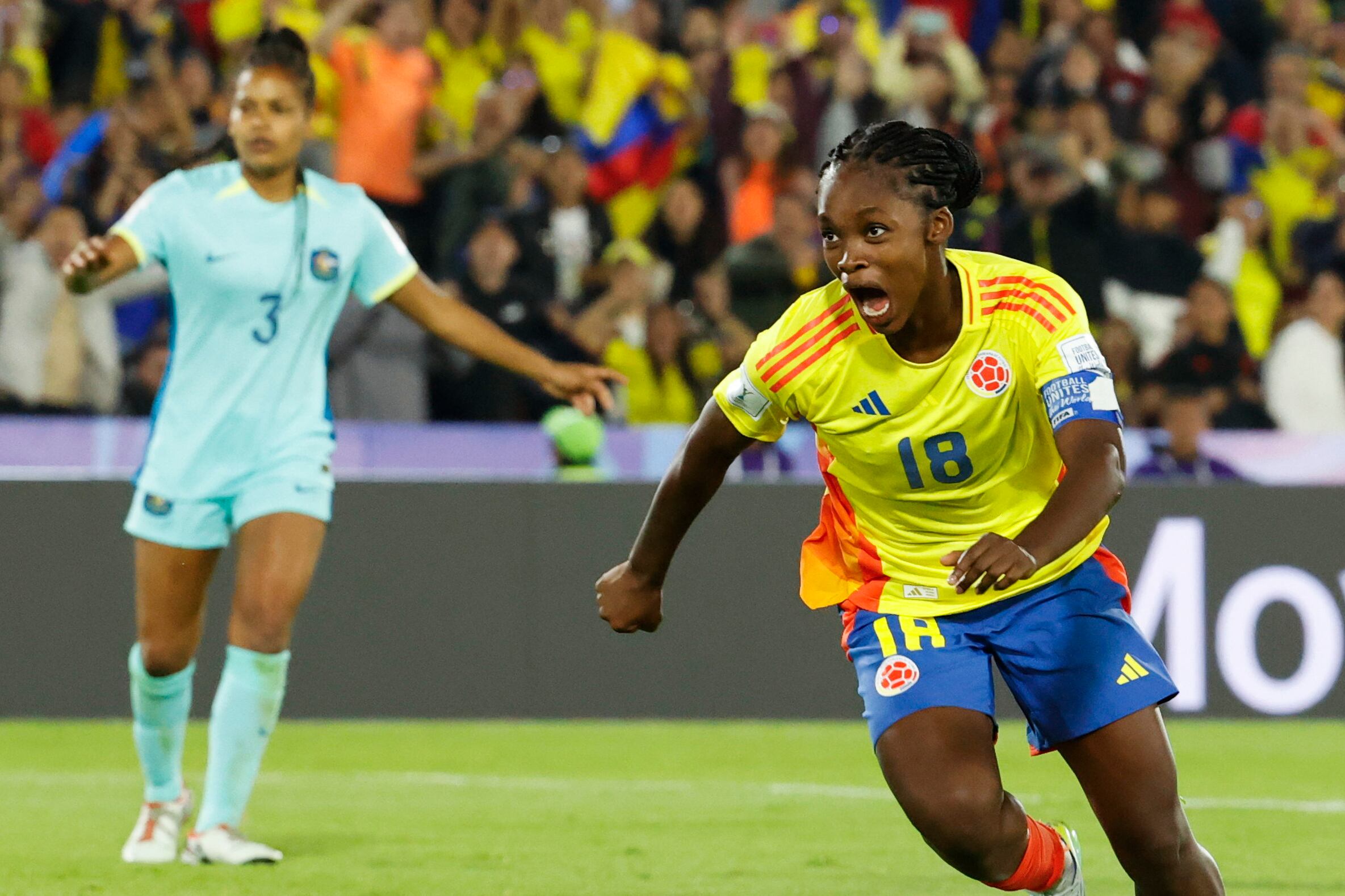 AMDEP5556. BOGOTÁ (COLOMBIA), 31/08/2024.- Linda Caicedo de Colombia celebra su gol este sábado, en un partido del grupo A de la Copa Mundial Femenina sub-20 entre las selecciones de Colombia y Australia en el estadio El Campín en Bogotá (Colombia). EFE/ Mauricio Dueñas Castañeda