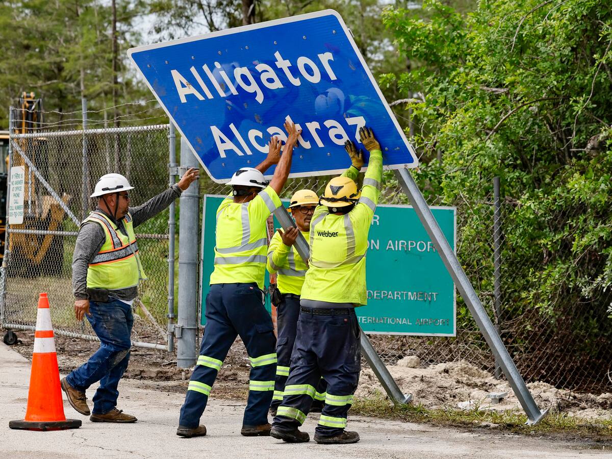 Jueza frenó construcción del centro migratorio Alligator Alcatraz por demanda ambiental