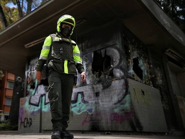 El Ministerio de Defensa, junto a la Policía Nacional, se refirió a las investigaciones que se adelantan al interior de la institución por los recientes hechos. Foto: Colprensa / SERGIO ACERO