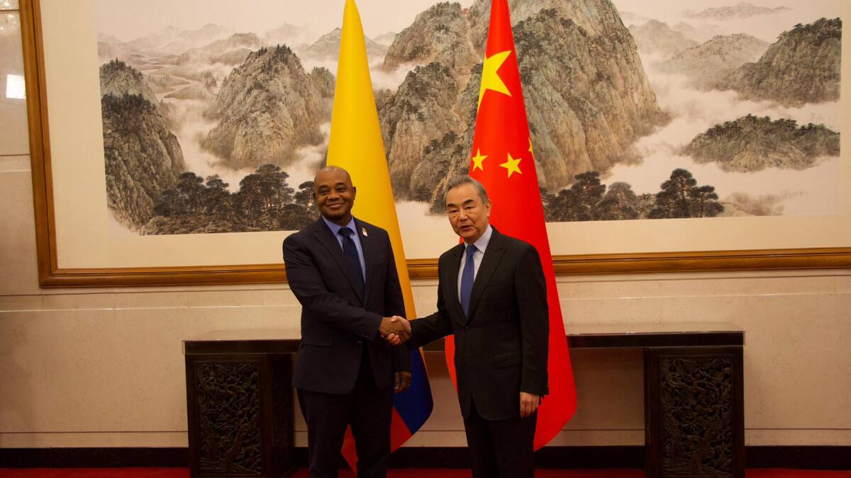 Transporte, comercio, tecnología y comunicaciones: temas del canciller Murillo en China