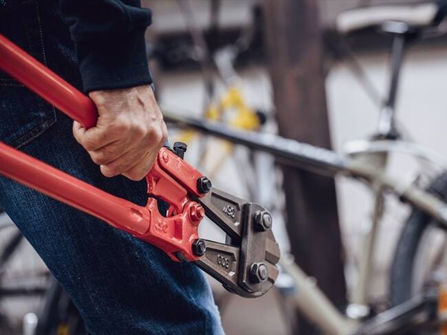 Según las primeras versiones, un grupo de personas habría reaccionado violentamente luego de que el presunto asaltante intentara hurtar una bicicleta. Foto: Getty Images / DKEINE