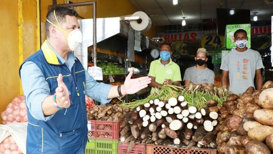 La alcaldía de Cali se comprometió pagar un subsidio a las personas que estén estrechamente vinculadas con la galería durante el tiempo que permanezca cerrada. Foto: Alcaldía de Cali