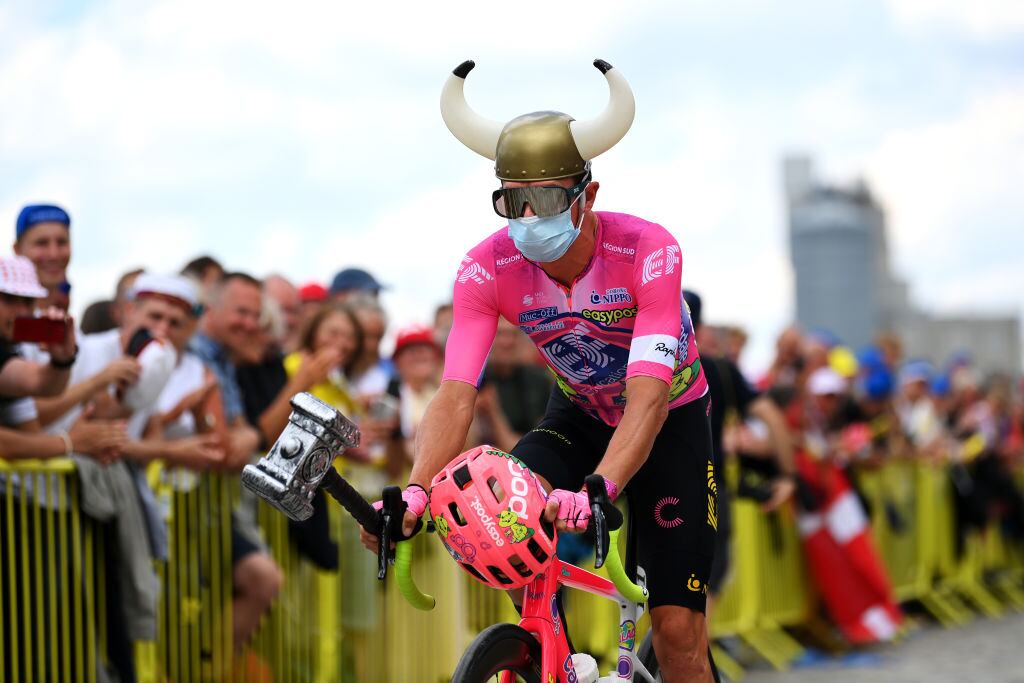 Rigoberto Urán de Colombia y del equipo EF Education - Easypost. (Photo by Stuart Franklin/Getty Images)