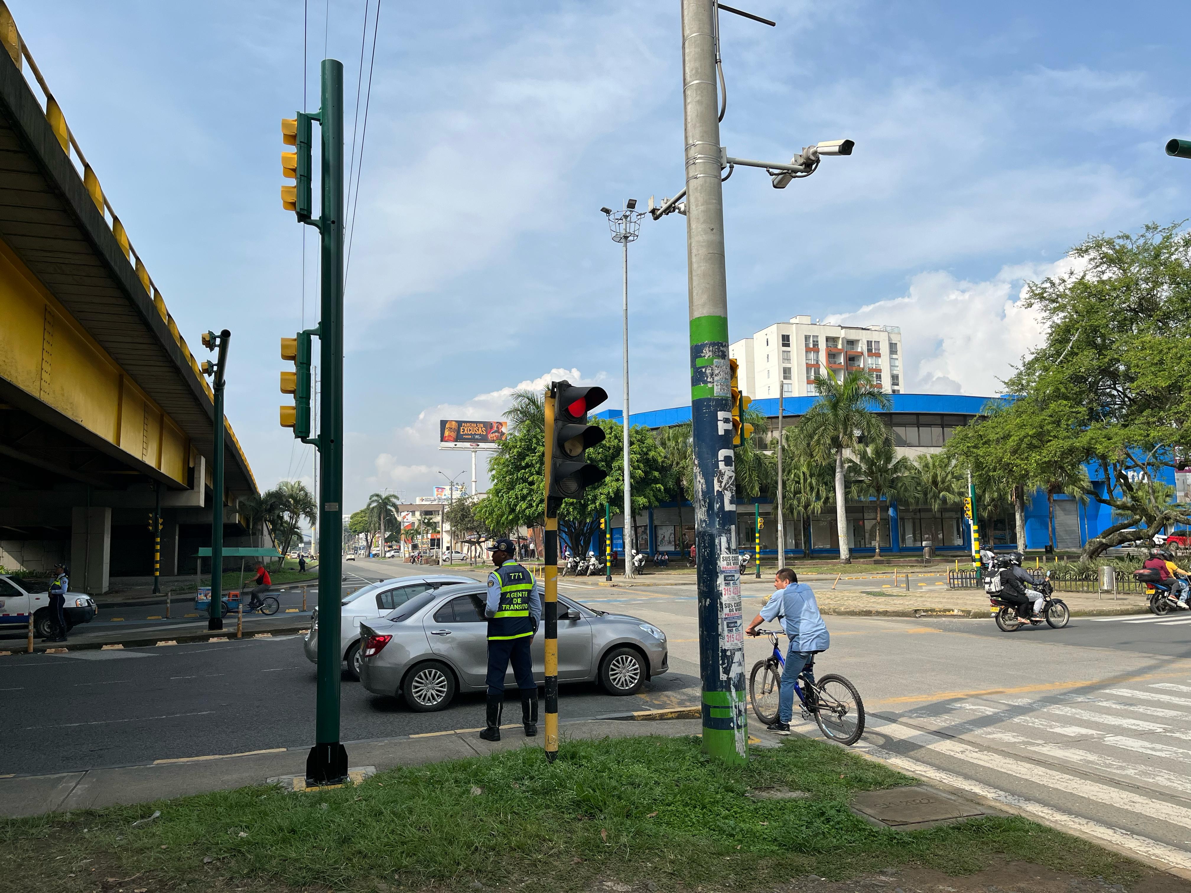 La Alcaldía reveló que se instalaron semáforos en zonas donde no eran necesarios y se utilizaron tecnologías incompatibles. Foto: Alcaldía.