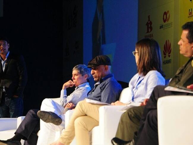 Gobernador de Nariño en Foro en Cumbre de Gobernadores.Foto: Gobernación de Santander.. Foto: Gobernación de Santander