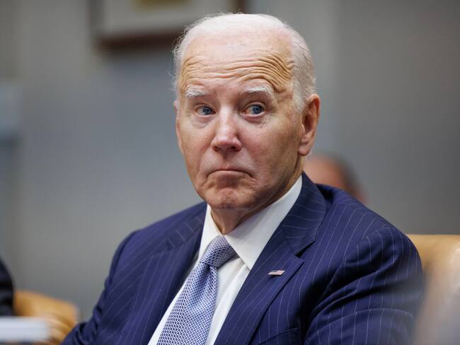 Washington (United States), 11/10/2024.- US President Joe Biden gives an update on Hurricane Milton recovery efforts in the Roosevelt Room of the White House in Washington DC, USA, 11 October 2024. Vice President Harris joined via teleconference. EFE/EPA/AARON SCHWARTZ / POOL