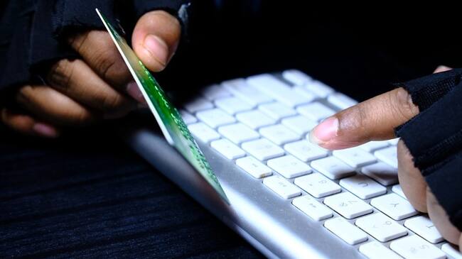 Un juez expidió 20 órdenes de captura contra la organización criminal dedicada a la transferencia no consentida de activos de manera irregular. Foto: Getty Images