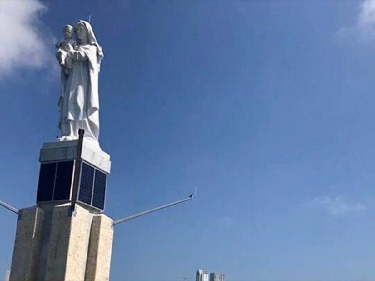 Escultura de la virgen del Carmen fue instalada de nuevo en la bahía de Cartagena