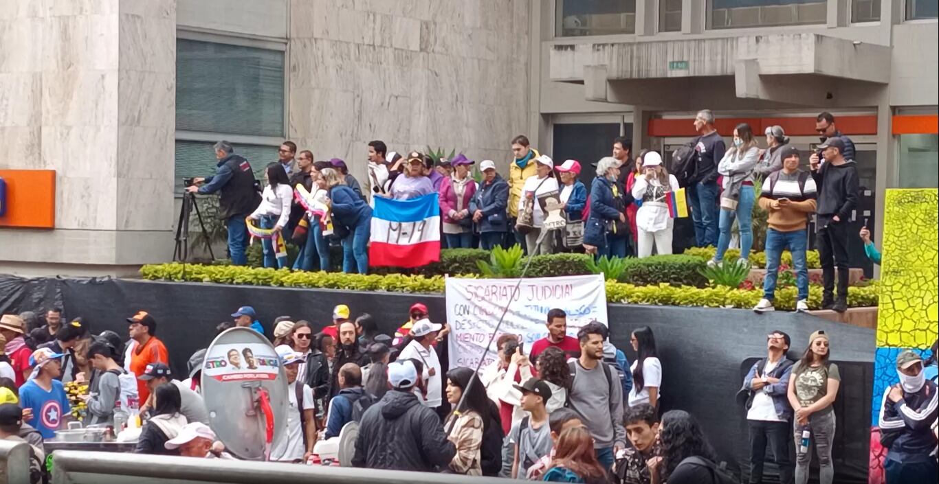 Manifestación afuera del Palacio de Justicia | Foto: Colprensa