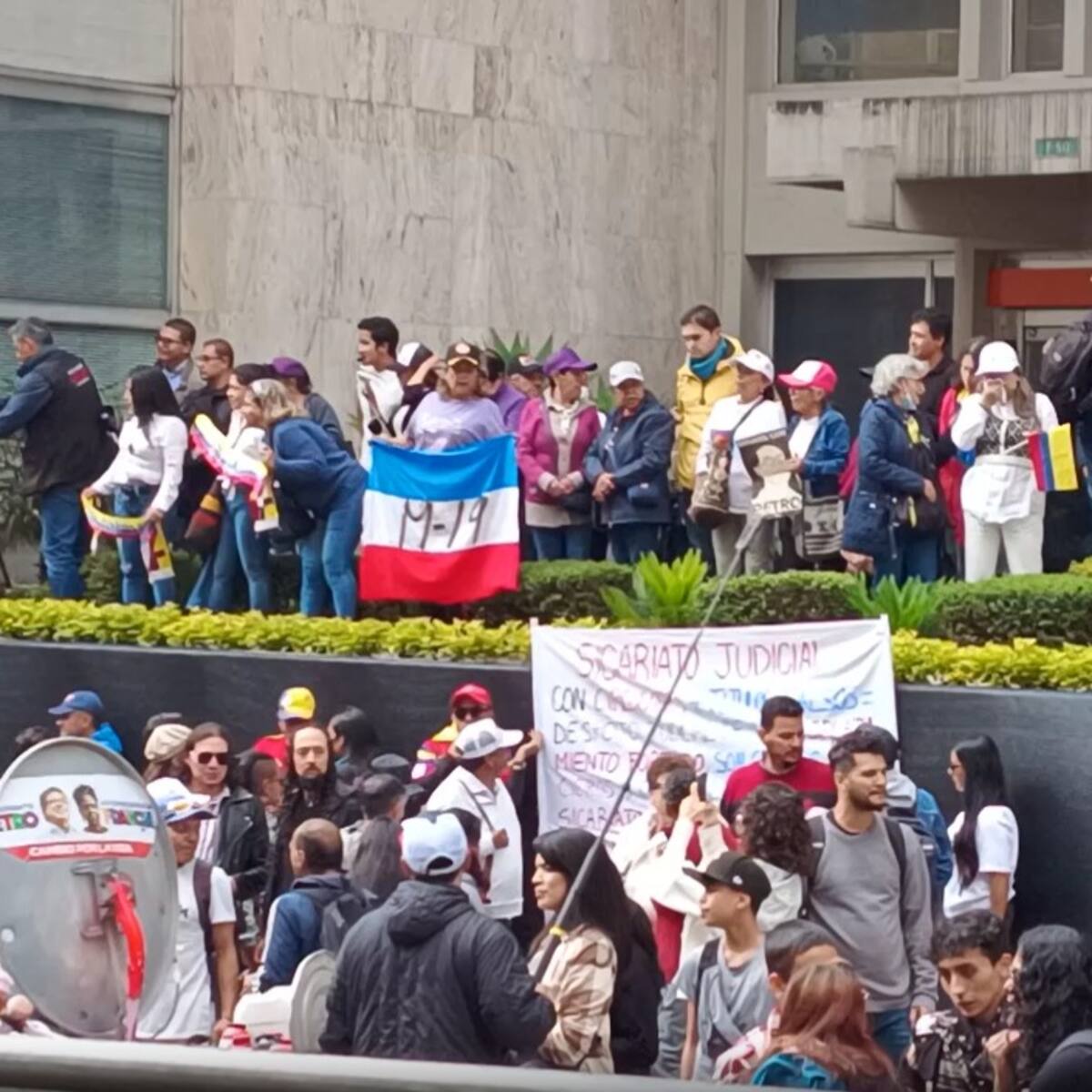 Tensa situación en Palacio de Justicia: un magistrado agredido y varios sin poder salir