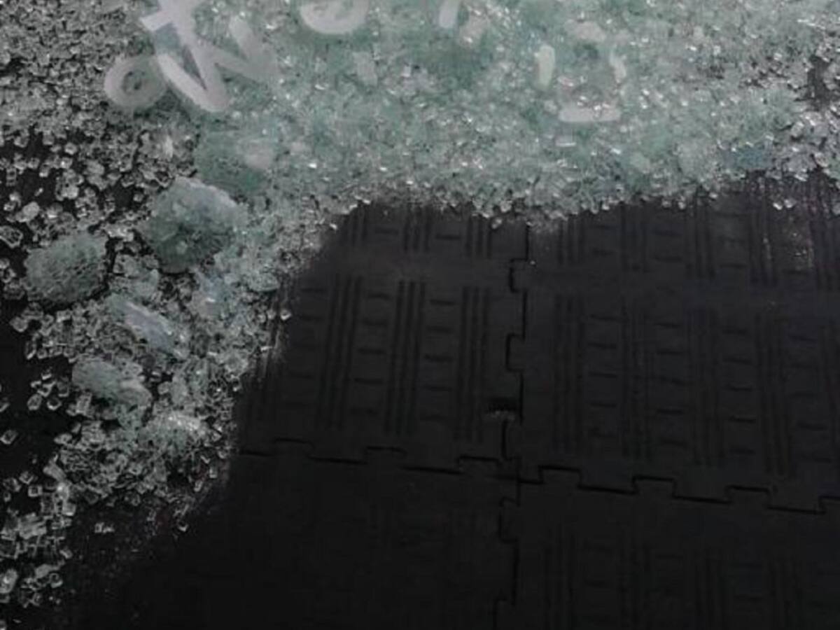 Varios vidrios afectados, tras vandalización de escenario deportivo de Manizales