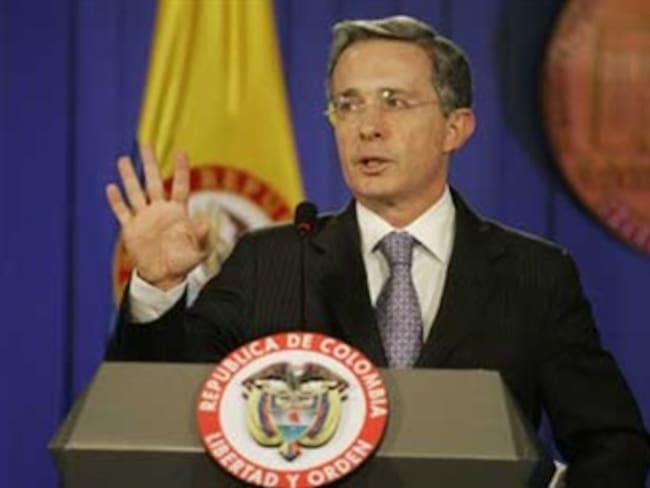 Llaman a juicio a ex edecán del presidente Uribe por &#039;falsos positivos&#039;