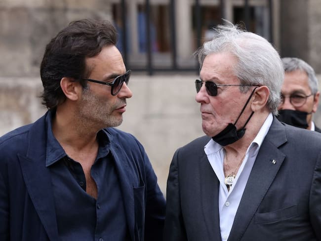 “Una frase fuera de contexto”: hijo de Alain Delon asegura que su padre no pidió la eutanasia