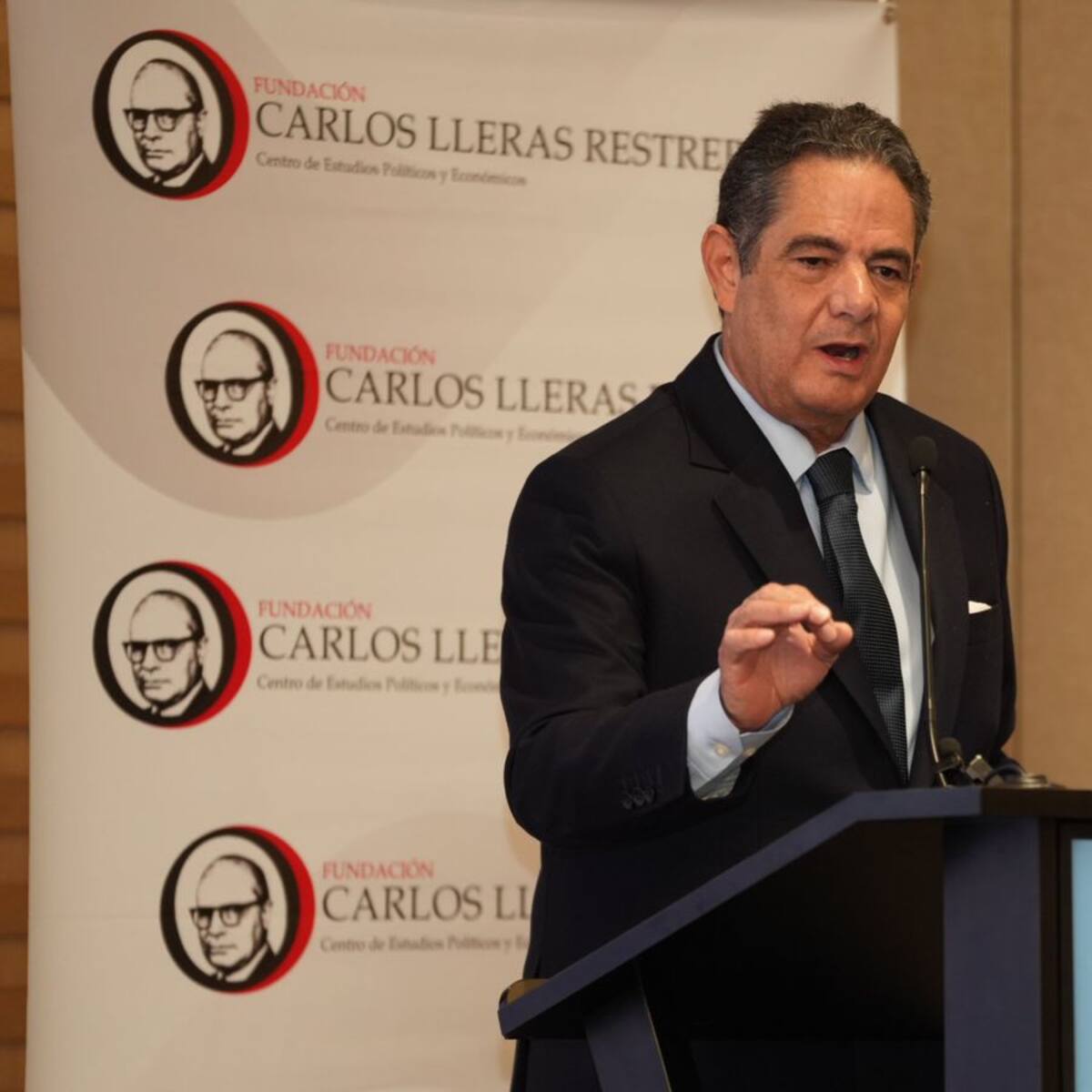 Germán Vargas Lleras puso en duda las elecciones de 2026 y arremetió contra Petro