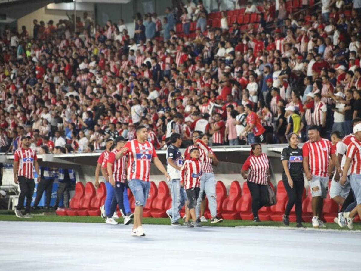 Así fue la riña en el Estadio Metropolitano de Barranquilla: hubo cuatro lesionados