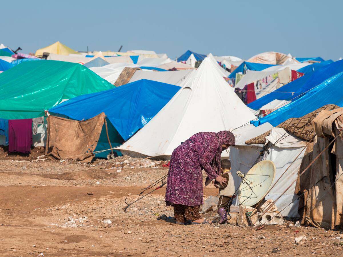 La vida en el campo de refugiados saharaui más grande del mundo: 400.000 personas en el desierto