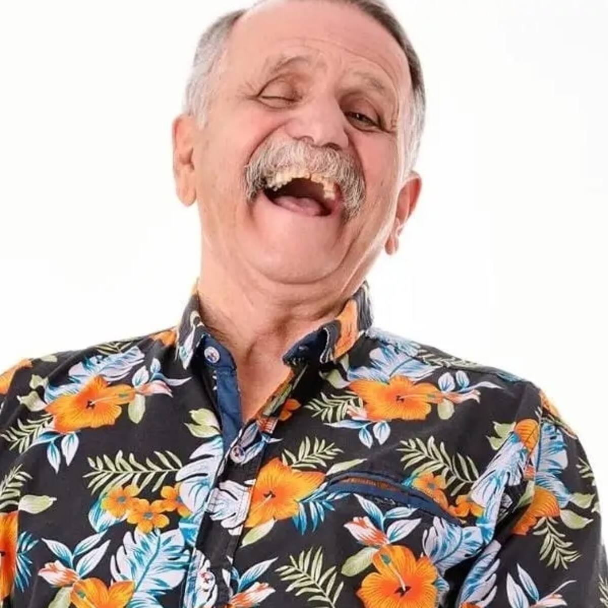 De la fama a vender mochilas, así se gana la vida el humorista Álvaro Lemmon ‘el hombre caimán’